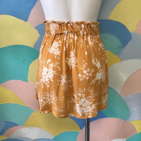 Wallflower green floral skirt Sz S - Picture 2 of 7